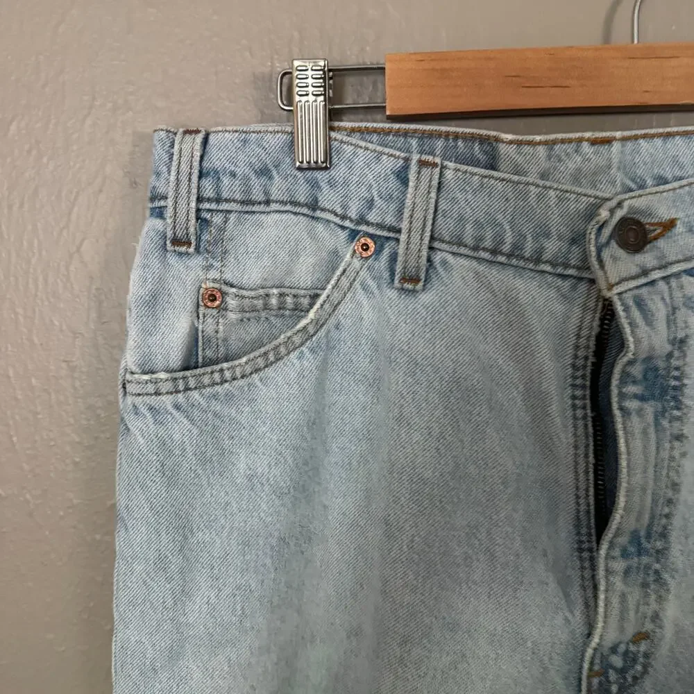 LEVI'S Orange Tab 550 Relaxed Fit Tapered Leg Size 36x28 casual light wash